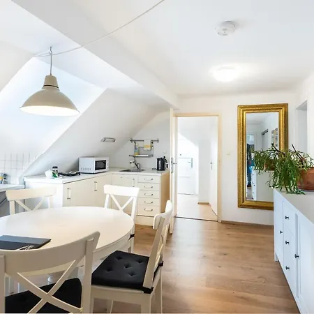 Kollmann And בית הארחה