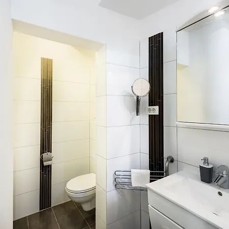 Konukevi Kollmann And