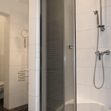 Kollmann And Pensión Liubliana